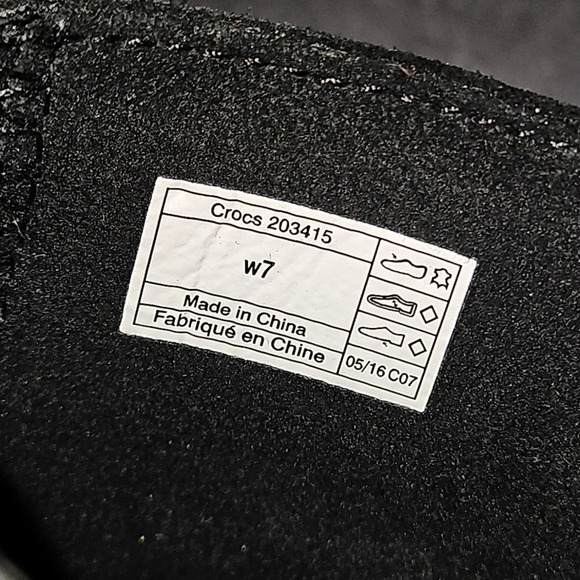 Crocs Women's Sarah Black Suede Clogs Size 7 - Picture 6 of 7